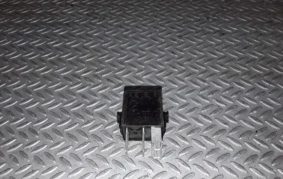 BMW 5 E34 Other relay 61361393412 V23073B1005X18