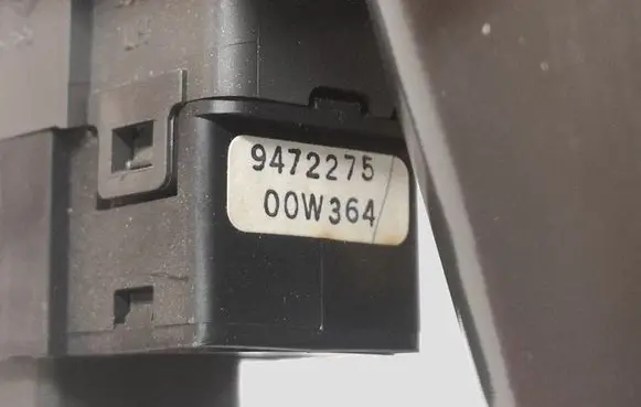 Volvo V70 Electric window control switch 9472275 00W364 6765