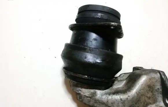 Volkswagen Golf II Engine mount bracket 1110199025