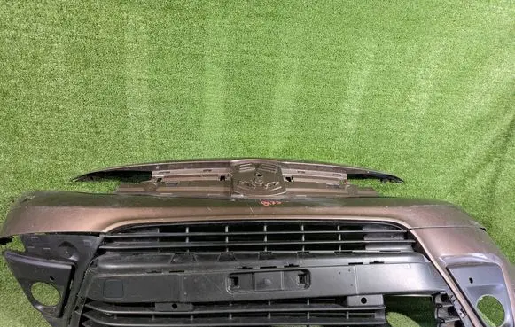 Toyota Proace Front bumper 9811847477