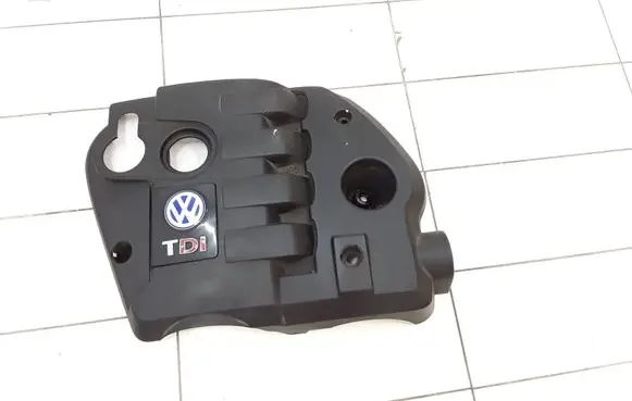 Volkswagen PASSAT B5.5 Engine cover (trim) 013427