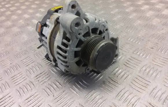 KIA Stonic Generator/alternator 3730004950 8400383 135V130A