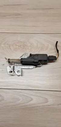 Ford Fusion Central locking motor 2S6t432A98Ae