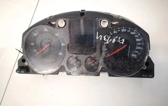 Volkswagen PASSAT B6 Speedometer (instrument cluster) a2c53145550