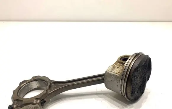 Toyota Yaris Piston with connecting rod 1NR
