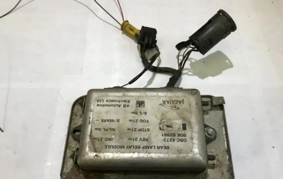 Jaguar XJ X350 Light module LCM dbc4272 90882961