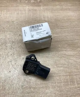 Volkswagen Polo V 6R Intake air temperature sensor 03P906081 0281006153