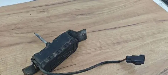 Volvo XC70 Headlight wiper motor 8620960