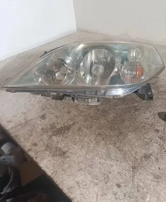Nissan Primera Headlight/headlamp 237599