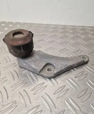 Audi A8 S8 D3 4E Engine mounting bracket 4E0199343AG