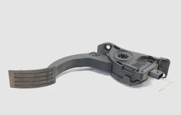 Volvo V40 Accelerator throttle pedal 31280595