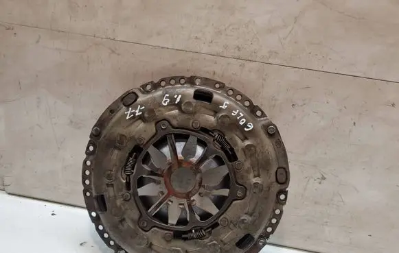 Volkswagen Golf V Pressure plate 123042610