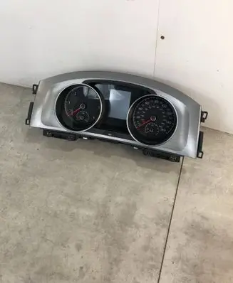 Volkswagen Golf VII Speedometer (instrument cluster) 5G0920961A 2498376