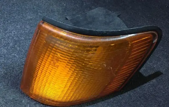 Ford Scorpio Front indicator light 183135b 18-3135b