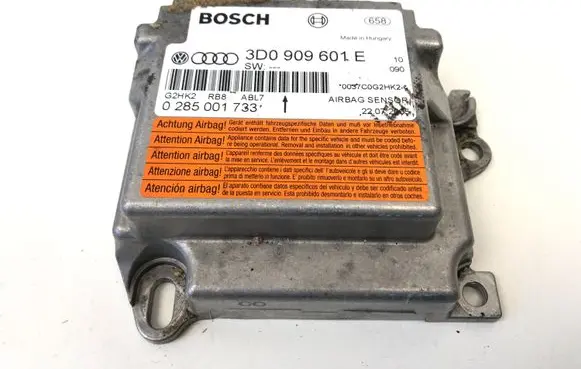 Porsche Cayenne (9PA) Airbag control unit/module 3D0909601E 0285001733