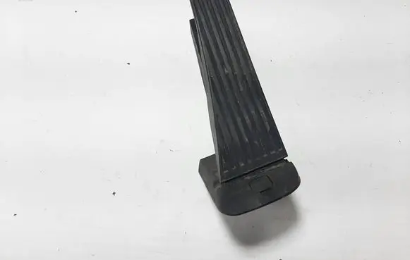 Volvo XC60 Accelerator throttle pedal 32212451