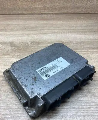 Volkswagen PASSAT B5 Engine control unit/module ECU 3B0907557 5WP4290