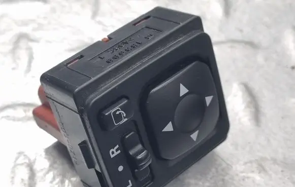 Mitsubishi Outlander Wing mirror switch 183569