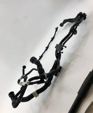 BMW X1 U11 Fuel line/pipe/hose 847203303 8472033