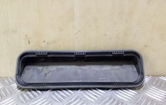 Hyundai i40 Quarter panel pressure vent 975103M000