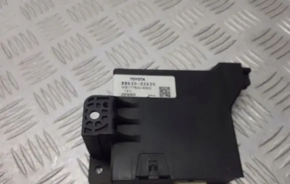Toyota Auris 150 Air conditioner control unit module 88650-02630
