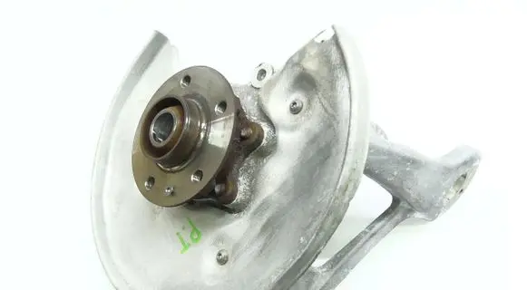 Rear wheel hub