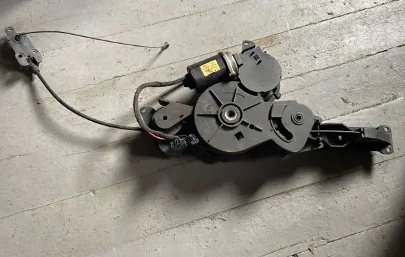 Citroen C8 Sliding door motor assembly 16835852