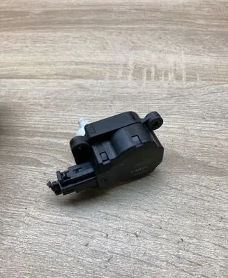 Citroen C4 I Picasso Air flap motor/actuator A21200500 EAB251