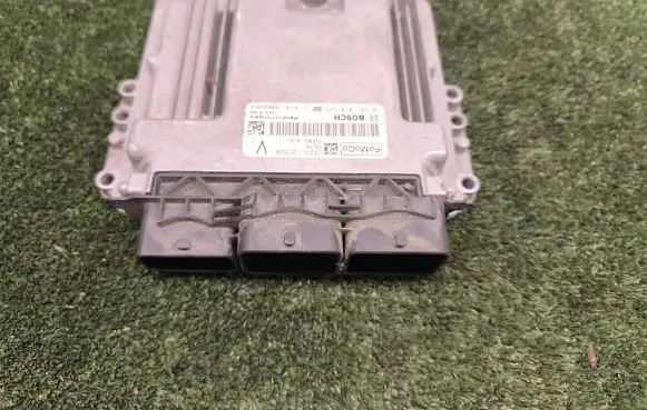 Jaguar XF X250 Engine control unit/module CX2312C520