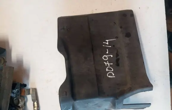 Volvo S60 Battery box tray cover/lid 31349472