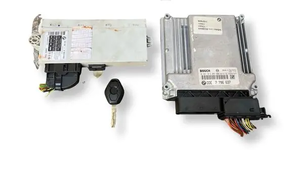 BMW 5 E60 E61 Engine ECU kit and lock set 0281012091 7796637