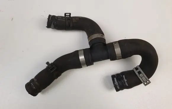 Mercedes-Benz Vito Viano W639 Engine coolant pipe/hose