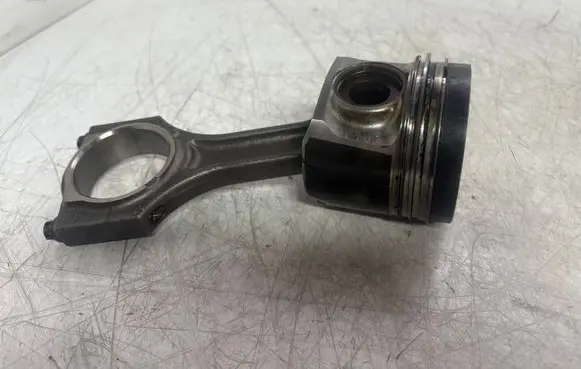 BMW X3 G01 Piston with connecting rod 857163503 8571635