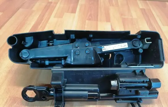 Renault Espace - Grand espace IV Lift Jack 8200127794 8200049294 8200097890