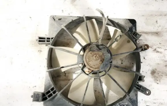 Honda Civic Radiator cooling fan shroud