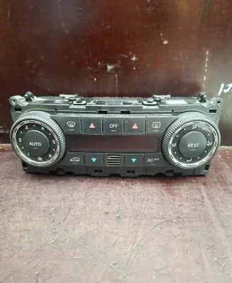 Mercedes-Benz B W245 Climate control unit A1698300685 69840001
