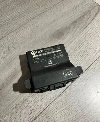 Skoda Octavia Mk2 (1Z) Gateway control module 1K0907530F 1K0907931
