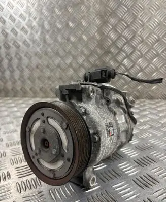 Audi Q7 4M Air conditioning (A/C) compressor (pump) 4M0820803J