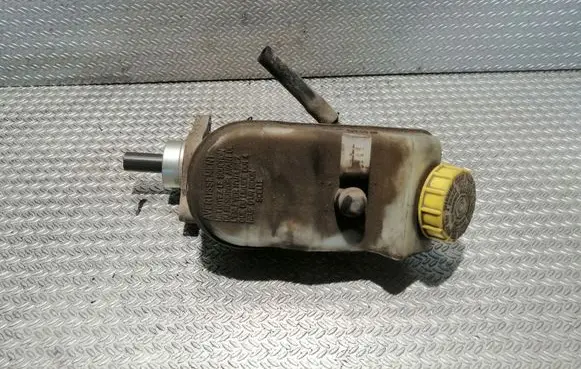 Volkswagen Transporter - Caravelle T5 Master brake cylinder 7H0611303A