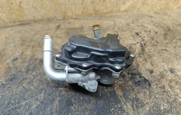 Skoda Octavia Mk3 (5E) EGR valve 04L131501E V29021369D 08123500663
