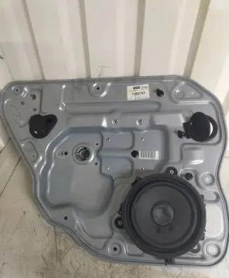 Volvo V50 Rear window lifting mechanism without motor 8679082