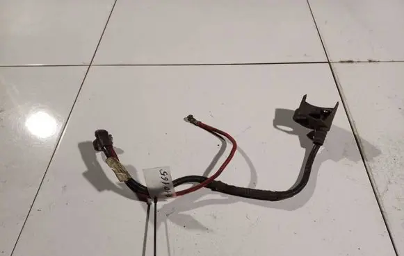 Volkswagen PASSAT B6 Positive cable (battery) 
