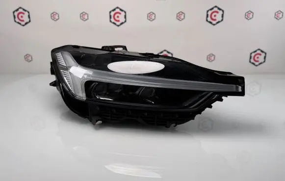 Volvo XC60 Headlight/headlamp 32337383