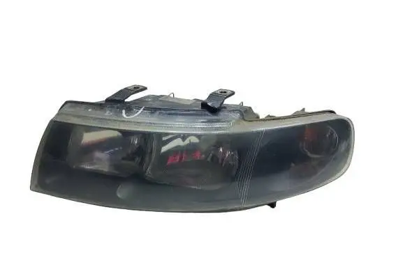 Seat Toledo II (1M) Headlight/headlamp 67742691KAS 67742691