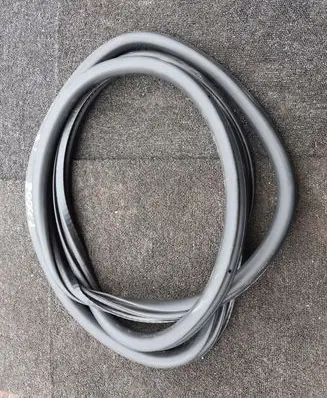 Peugeot 5008 II Rear door rubber seal (on body) 