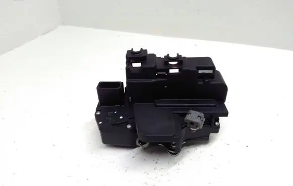 Chevrolet Captiva Front door lock