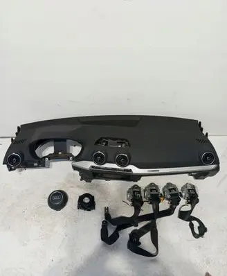 Audi A3 S3 A3 Sportback 8P Radio/GPS head unit trim 