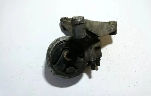 Volvo S40, V40 Engine mount bracket mr222150