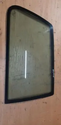 Volkswagen Golf IV Rear side window 2002R