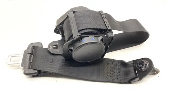 Rear seatbelt